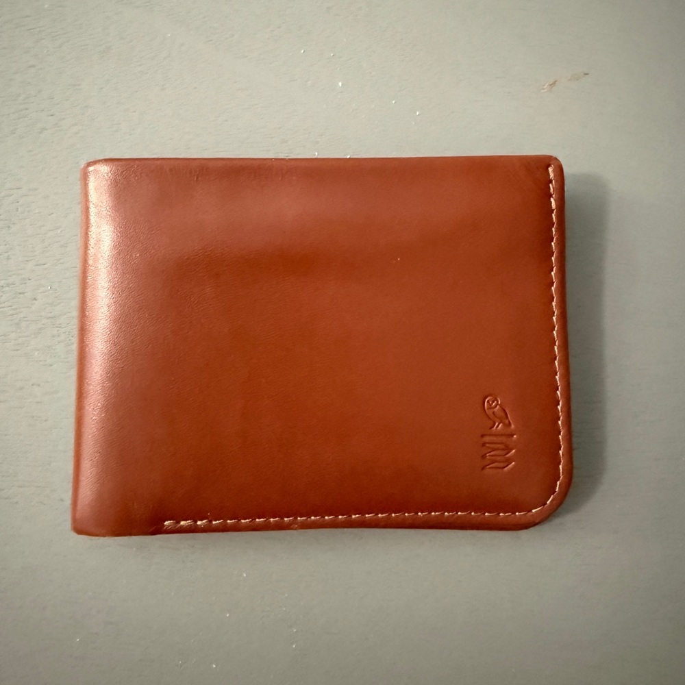 Bellroy Hide & Seek Bespoke Post Special Edition - Great Condition
